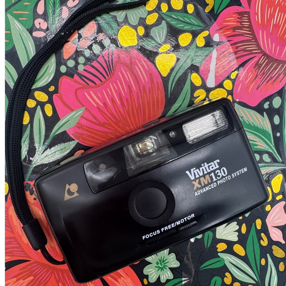 Vivitar XM130 APS Film Camera Black Focus Free Motorized Auto Flash Panorama